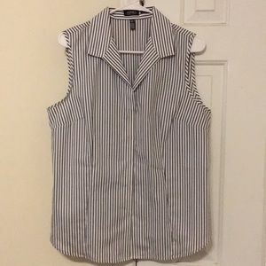 Jones New York sleeveless black and white stripe shirt. Never worn